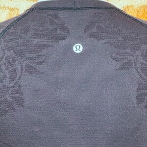 Lululemon Long Sleeved Yoga Top Size S